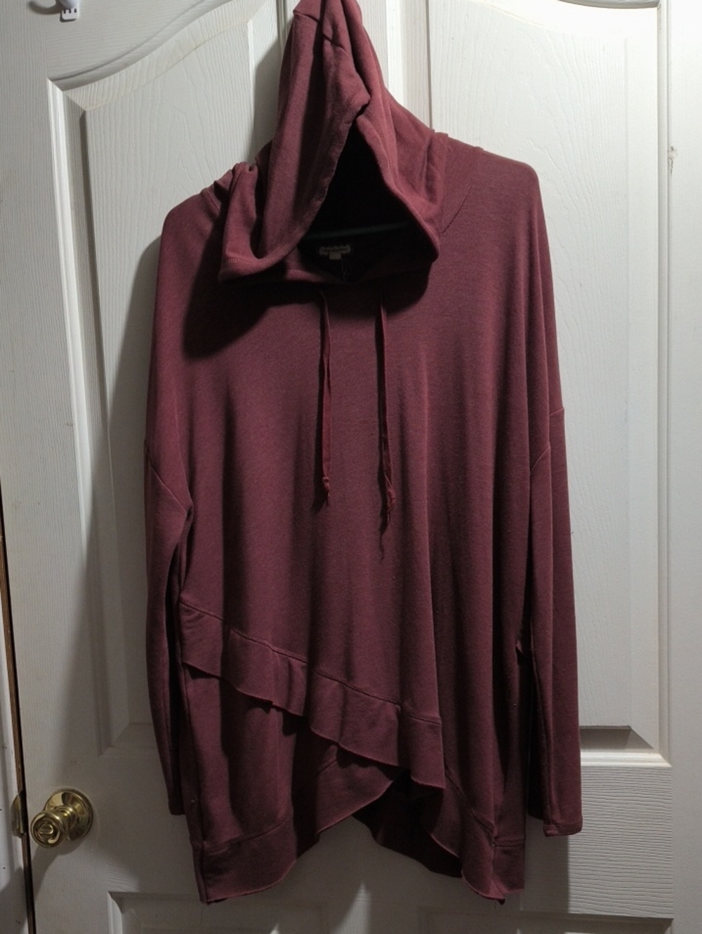 Eyeshadow Women's Hooded Zip-Up Sweater in Plum